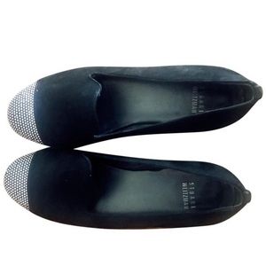 stuart weitman black flat size 6